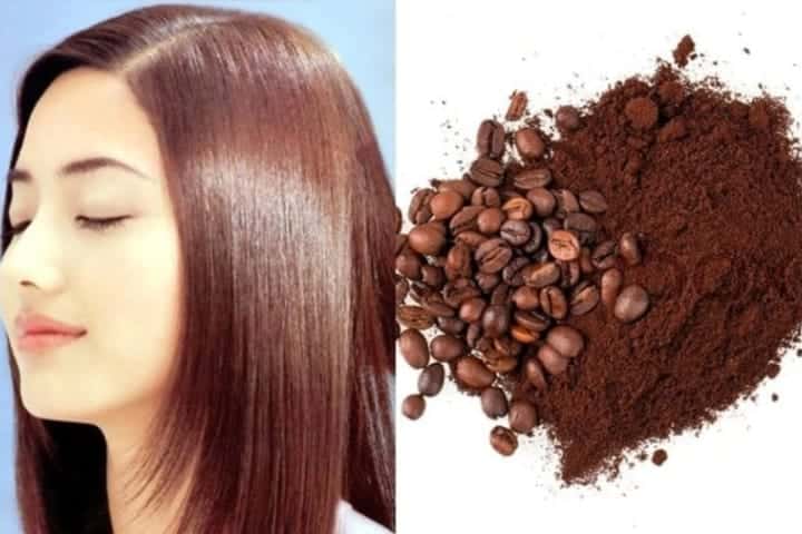 Người với m&aacute;i t&oacute;c b&oacute;ng mượt b&ecirc;n tr&aacute;i, b&ecirc;n phải l&agrave; hạt v&agrave; bột c&agrave; ph&ecirc; tr&ecirc;n nền trắng.