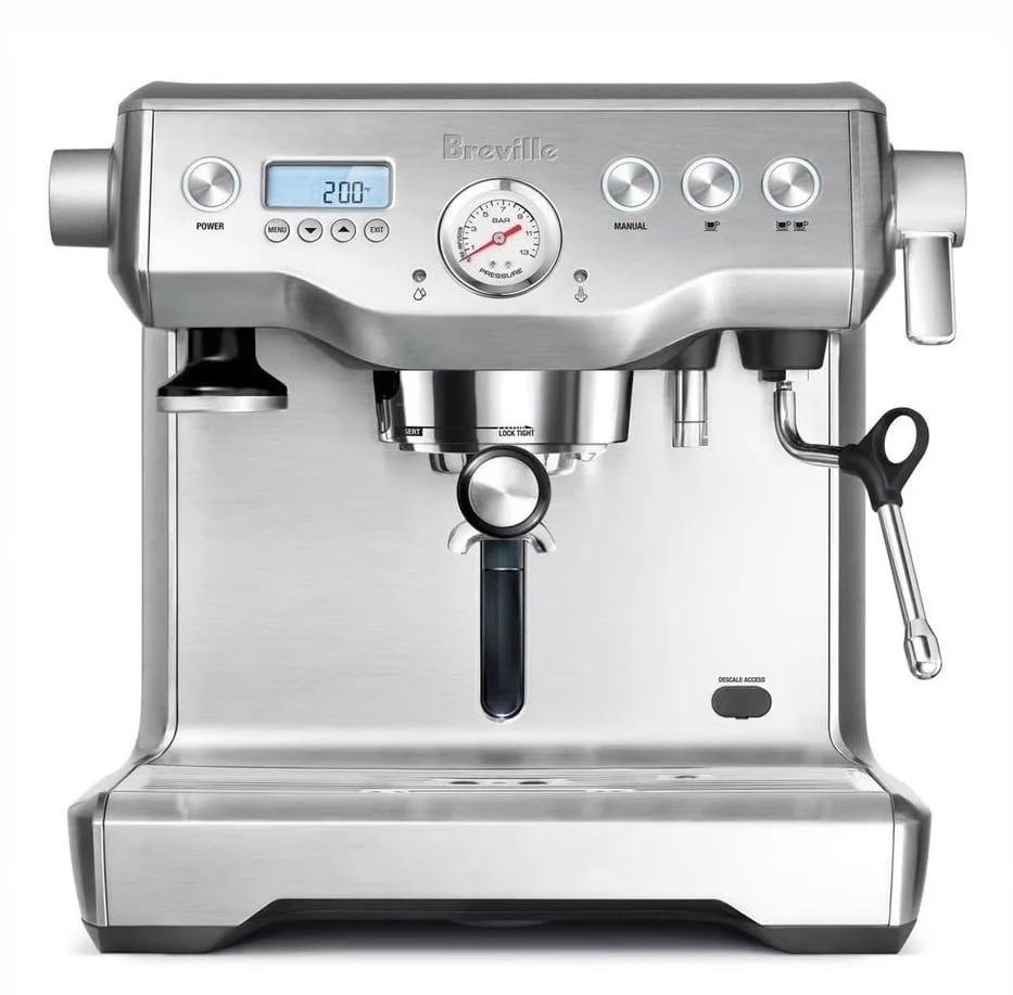 Máy pha cà phê espresso hiện đại với màn hình hiển thị và các nút điều khiển tiện ích.