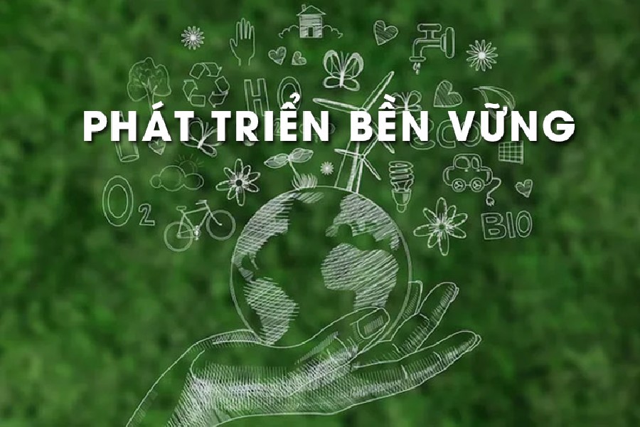 Hình ảnh minh họa phát triển bền vững với bàn tay nâng quả địa cầu và biểu tượng môi trường trên nền xanh.