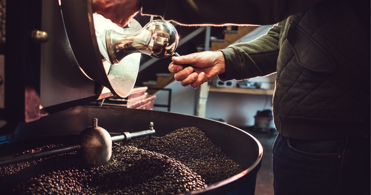 Loi ich tu viec thue may rang ca phe