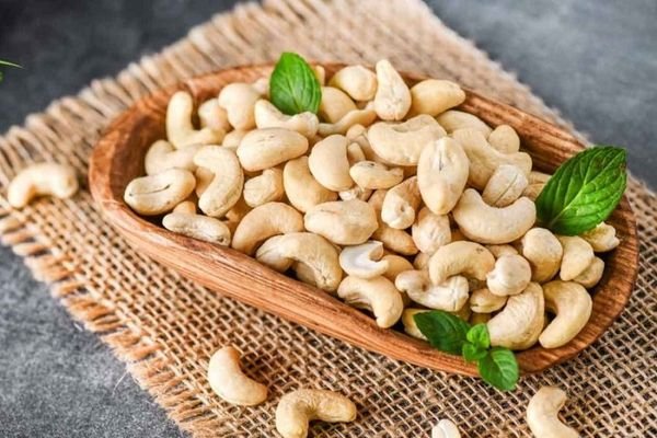 1 cac loai hat ngay tet4 83cbbe0d61cd49f482fd65dd83093241 grande