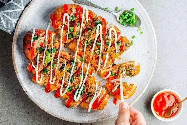 1 cach lam banh mi nuong muoi ot 1 6fa6a7d4fd4340f2b5dcff26d9c4b089 grande