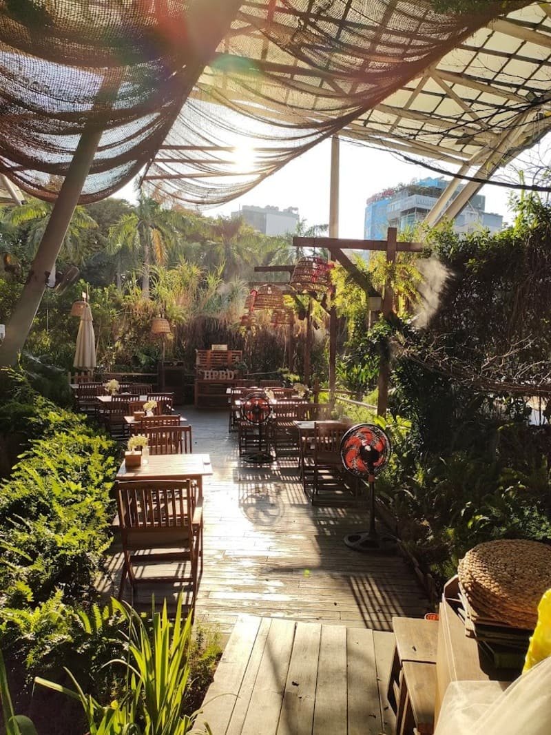 14 qu&aacute;n cafe quận 1 nổi tiếng view đẹp, nước ngon 12